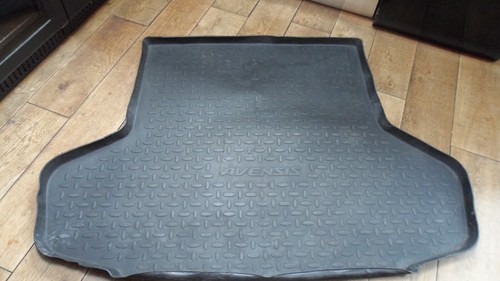 Toyota avensis load - load, liner